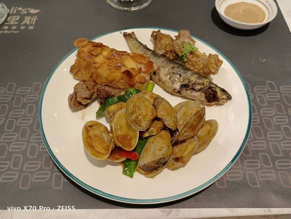 【新莊吃到飽】峇里斯南洋海鮮總匯，新莊最新吃到飽，試營運前3天買一送一哦！