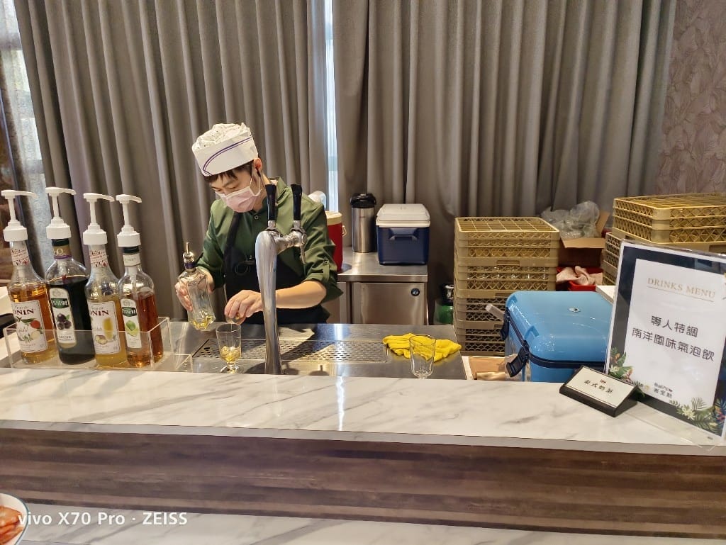 【新莊吃到飽】峇里斯南洋海鮮總匯，新莊最新吃到飽，試營運前3天買一送一哦！