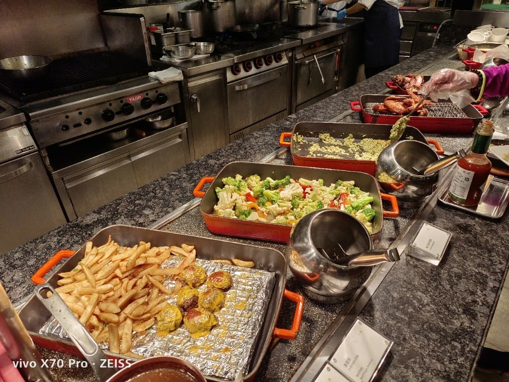 【台北吃到飽】喜來登12廚下午餐，回歸原價但菜色不思進取的K12