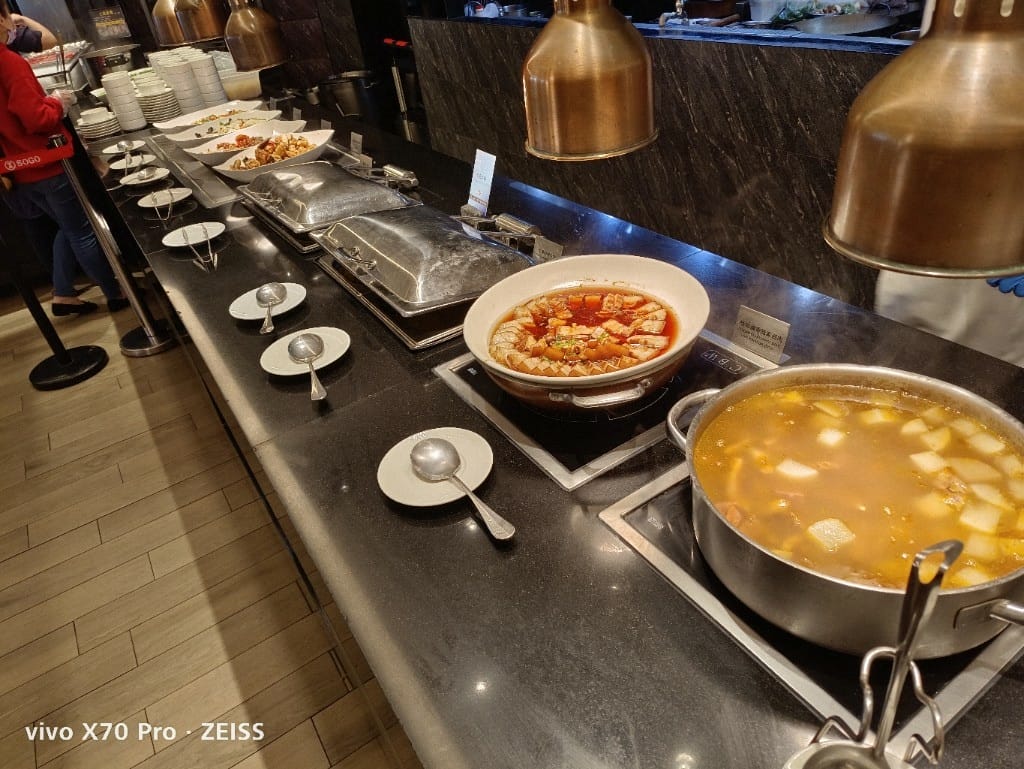 【台北吃到飽】漢來海港城天母店，美味又超值的百匯，還有瘋狂派對甜點季哦！