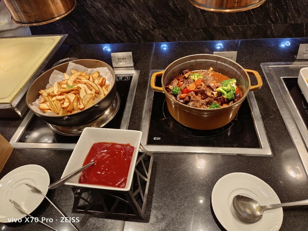 【台北吃到飽】漢來海港城天母店，美味又超值的百匯，還有瘋狂派對甜點季哦！