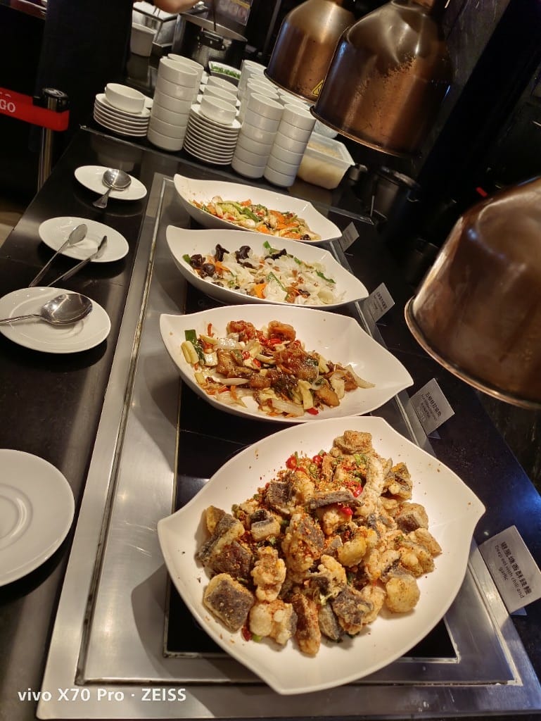 【台北吃到飽】漢來海港城天母店，美味又超值的百匯，還有瘋狂派對甜點季哦！