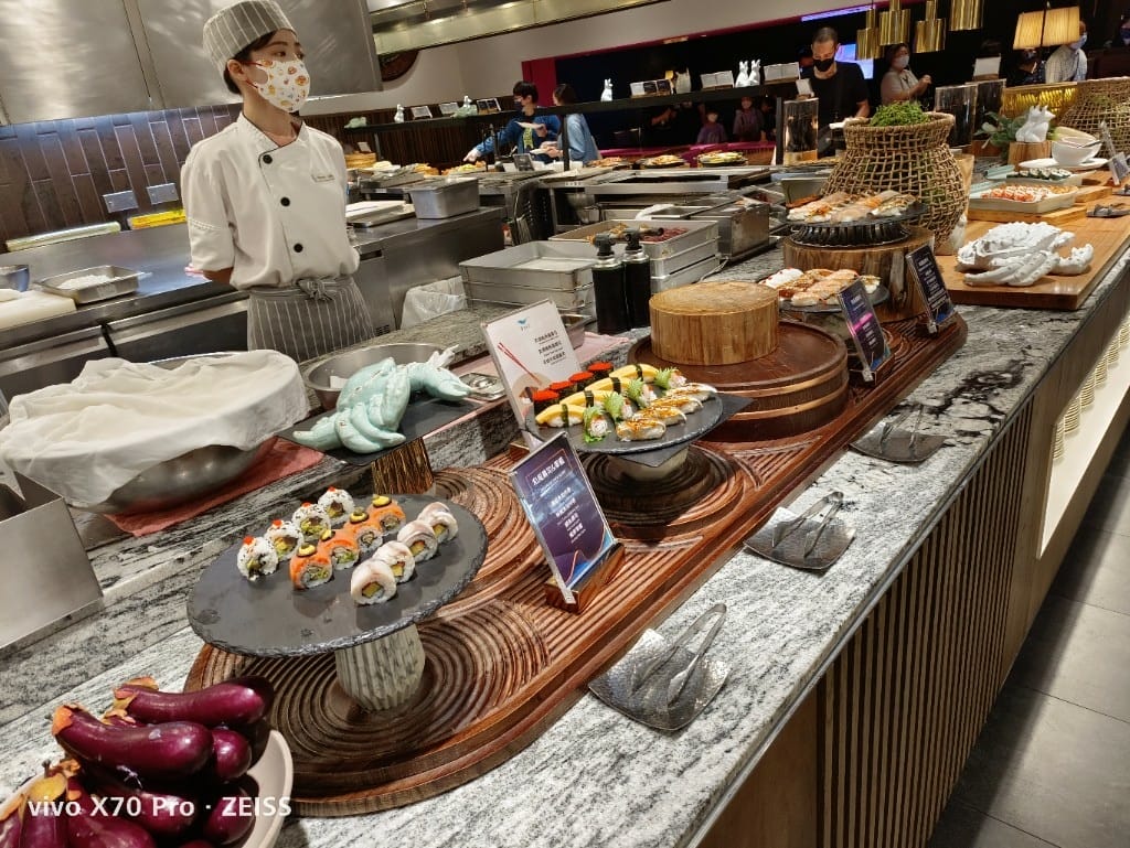 【台北吃到飽】饗食天堂大直店，假日午餐焗烤生蠔吃到飽還千元有找，CP值超高❤️