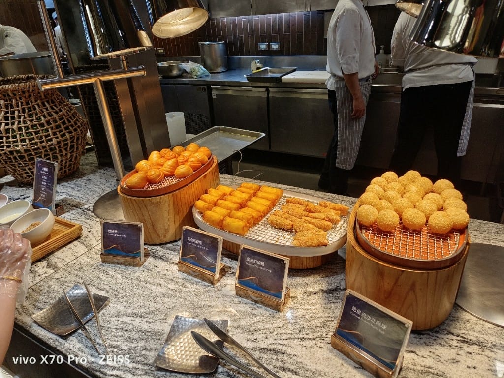【台北吃到飽】饗食天堂大直店，假日午餐焗烤生蠔吃到飽還千元有找，CP值超高❤️
