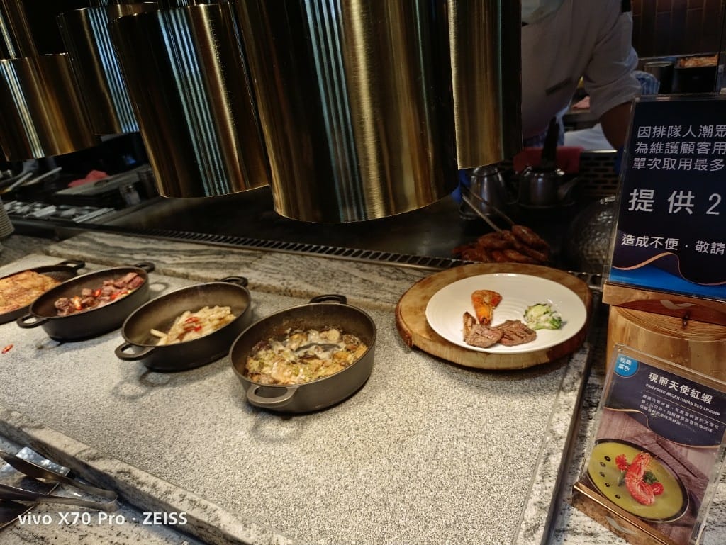 【台北吃到飽】饗食天堂大直店，假日午餐焗烤生蠔吃到飽還千元有找，CP值超高❤️