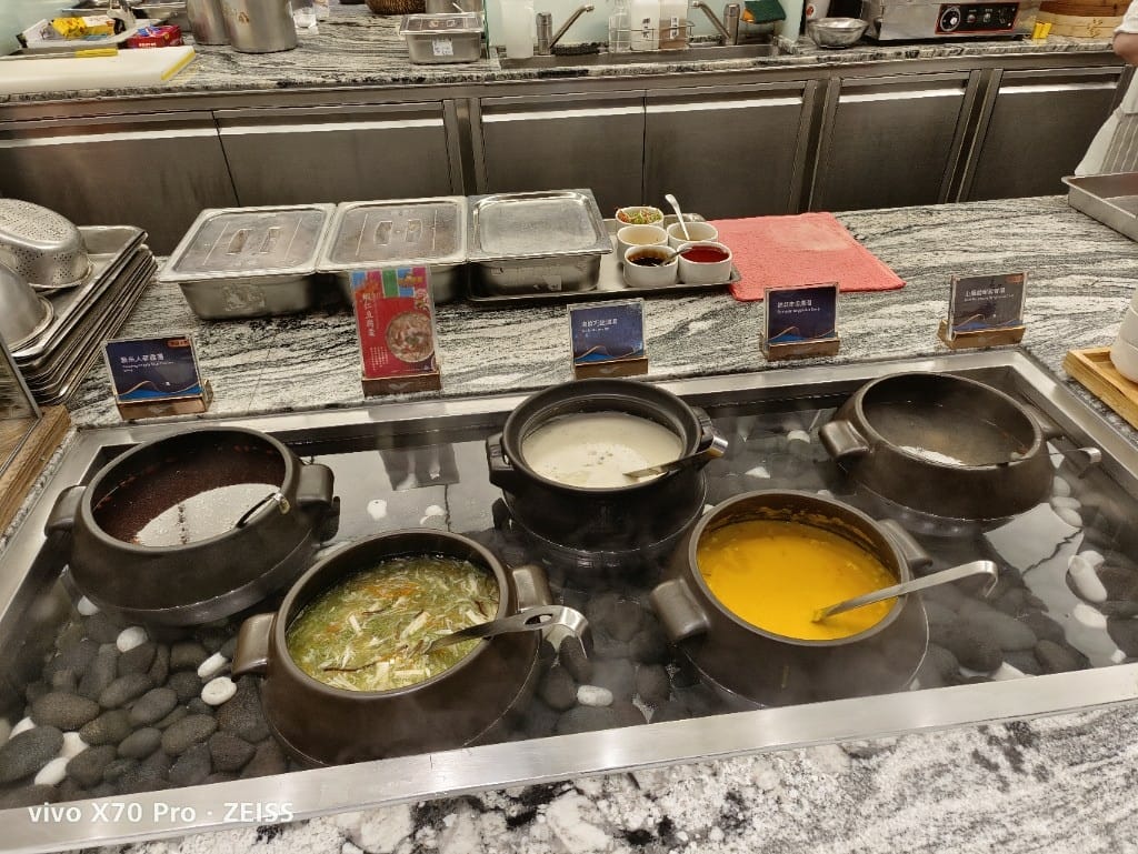 【台北吃到飽】饗食天堂大直店，假日午餐焗烤生蠔吃到飽還千元有找，CP值超高❤️