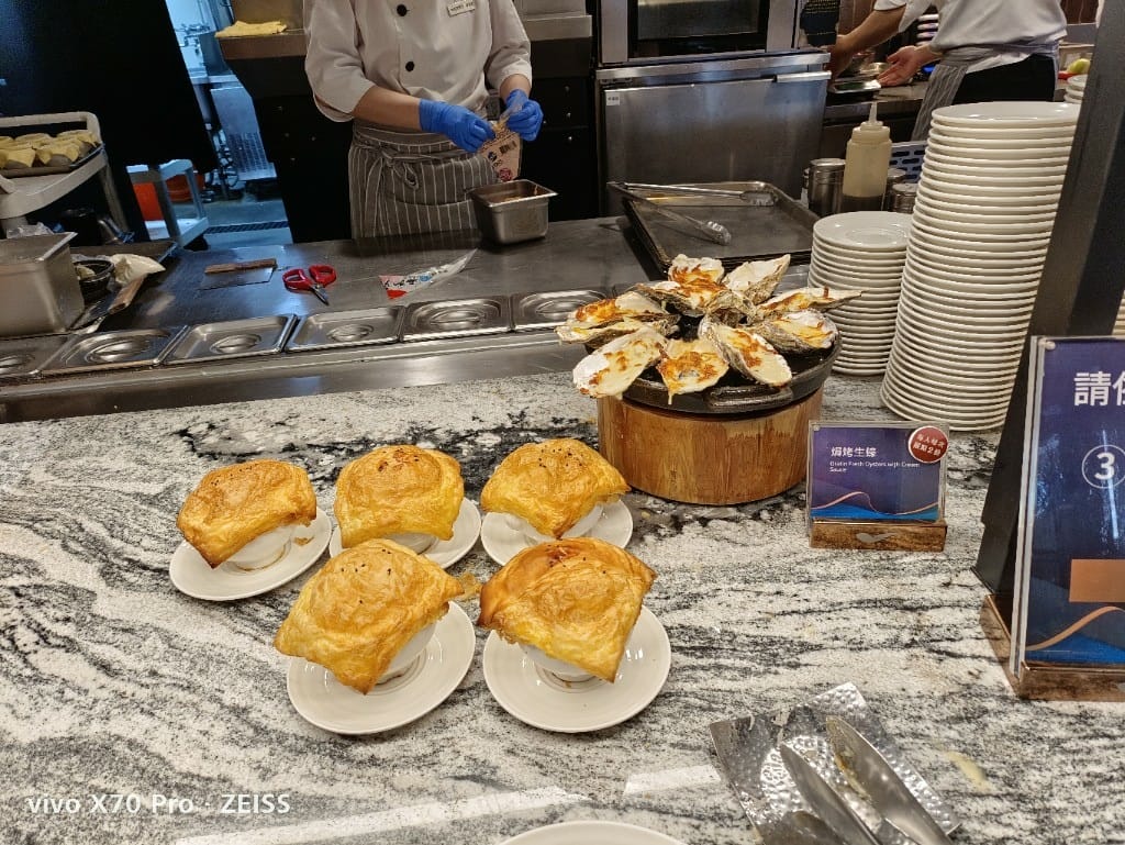 【台北吃到飽】饗食天堂大直店，假日午餐焗烤生蠔吃到飽還千元有找，CP值超高❤️