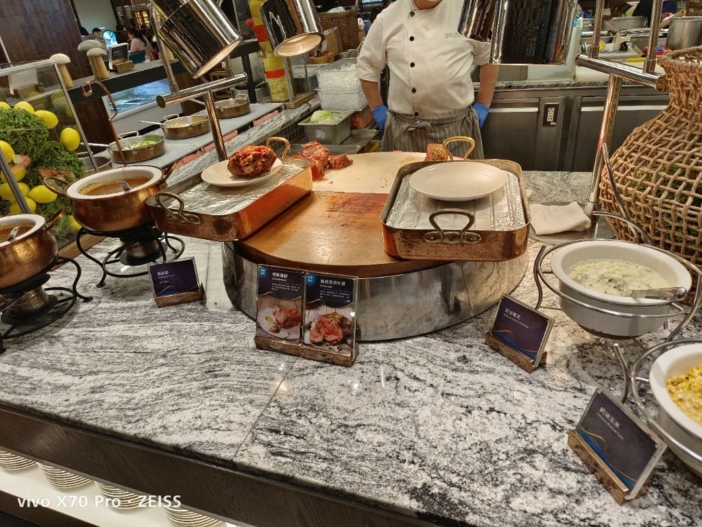 【台北吃到飽】饗食天堂大直店，假日午餐焗烤生蠔吃到飽還千元有找，CP值超高❤️