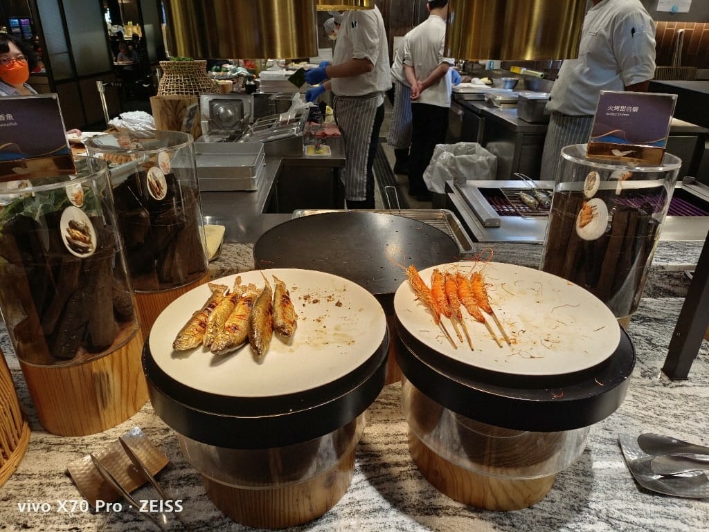 【台北吃到飽】饗食天堂大直店，假日午餐焗烤生蠔吃到飽還千元有找，CP值超高❤️