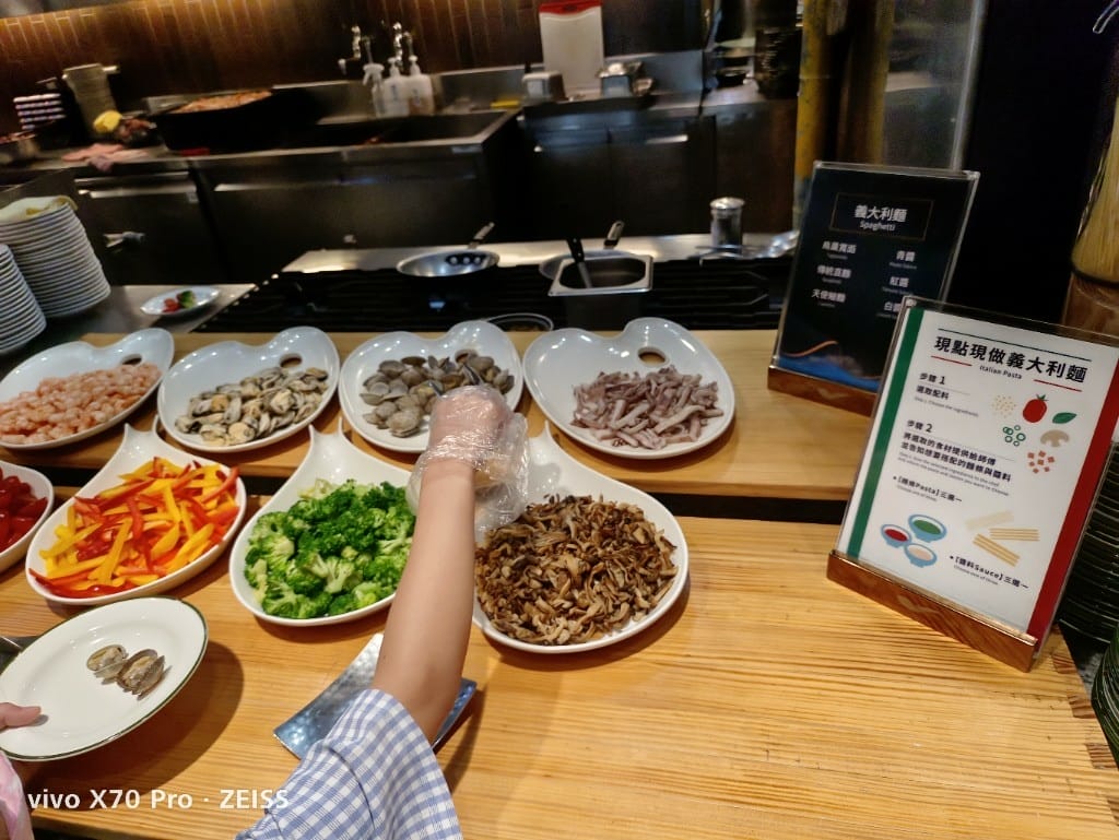 【台北吃到飽】饗食天堂大直店，假日午餐焗烤生蠔吃到飽還千元有找，CP值超高❤️