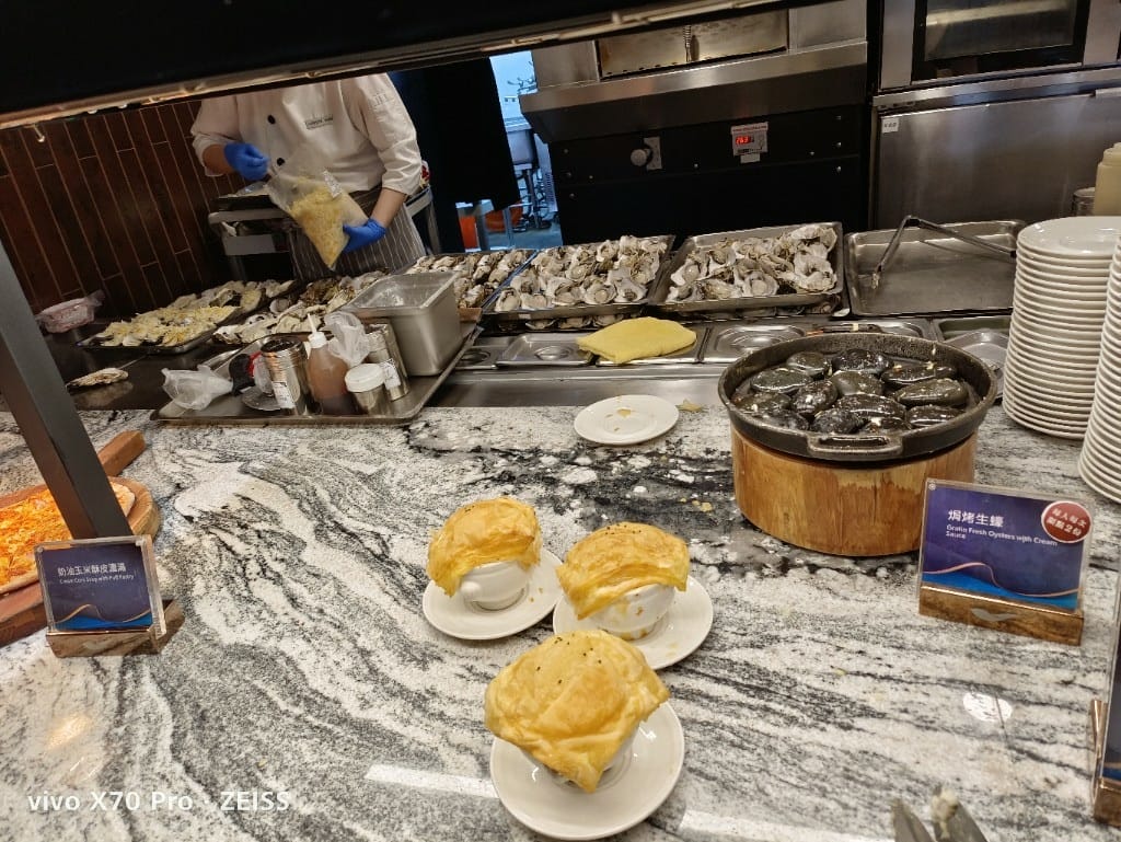 【台北吃到飽】饗食天堂大直店，假日午餐焗烤生蠔吃到飽還千元有找，CP值超高❤️