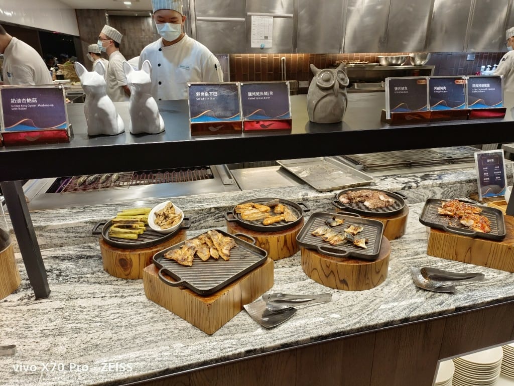 【台北吃到飽】饗食天堂大直店，假日午餐焗烤生蠔吃到飽還千元有找，CP值超高❤️