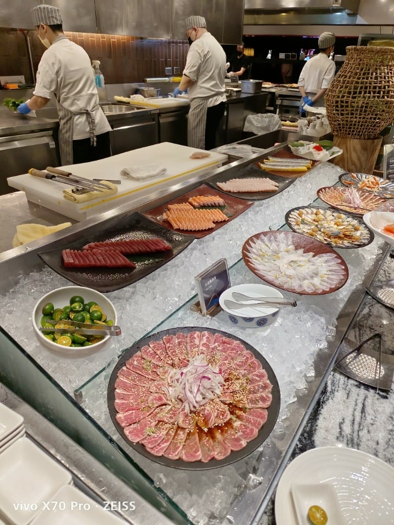 【台北吃到飽】饗食天堂大直店，假日午餐焗烤生蠔吃到飽還千元有找，CP值超高❤️