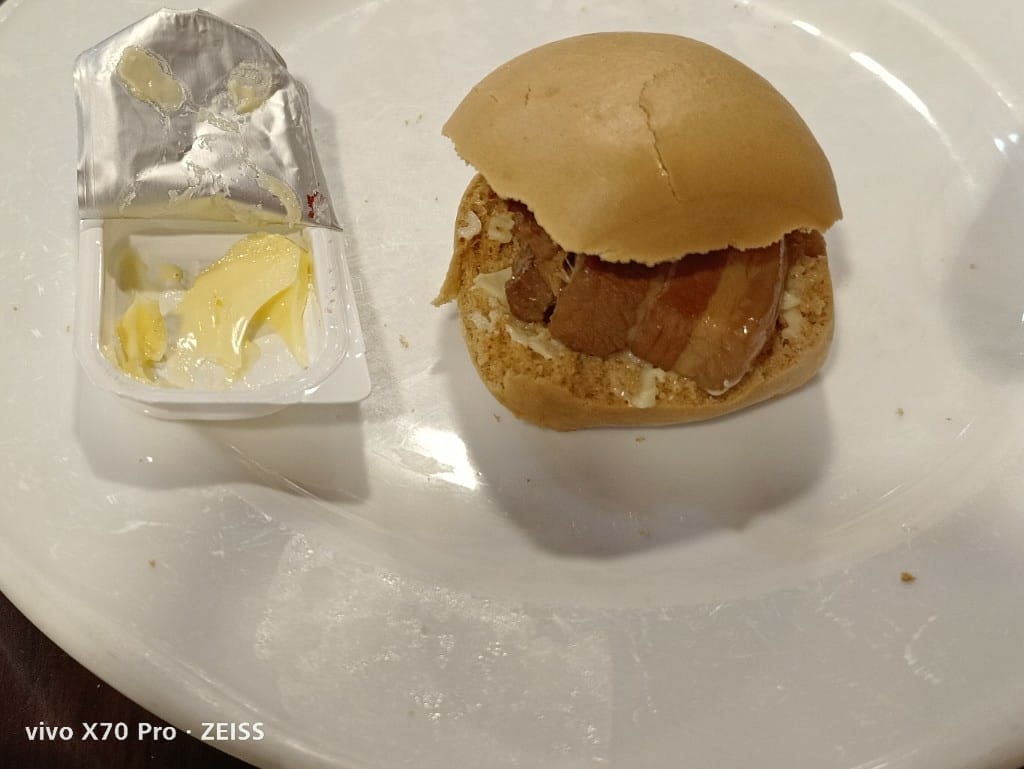 【台北吃到飽】國軍英雄館早餐，中式早餐只要$130，滿滿焢肉吃到飽耶！❤️