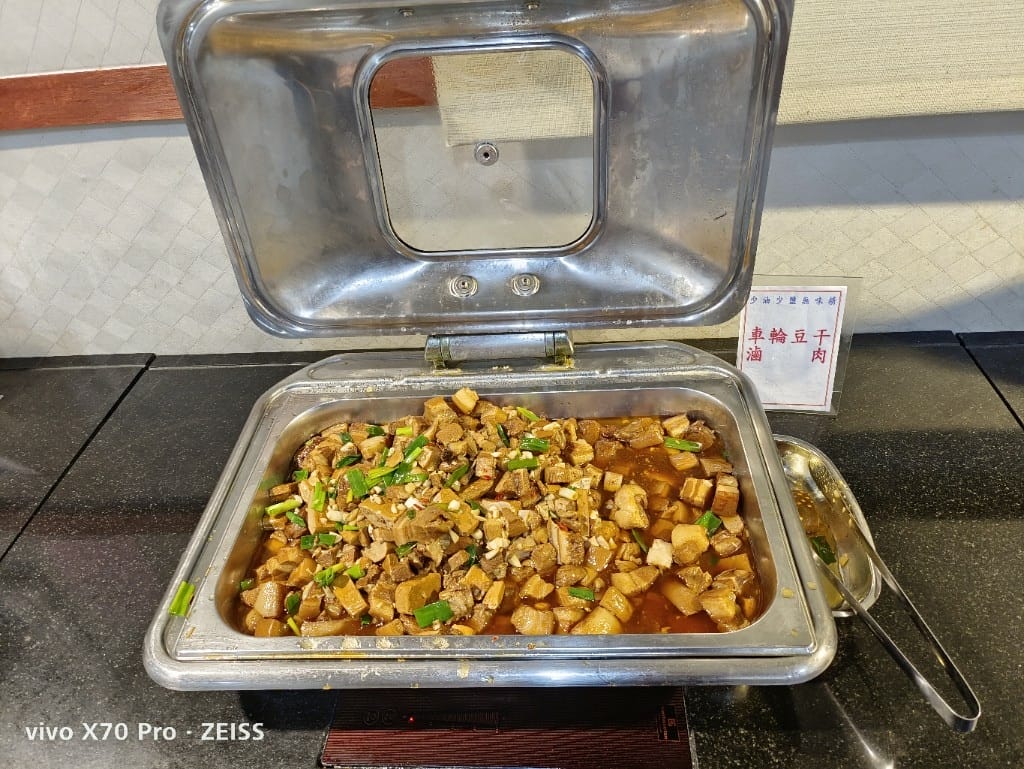【台北吃到飽】國軍英雄館早餐，中式早餐只要$130，滿滿焢肉吃到飽耶！❤️