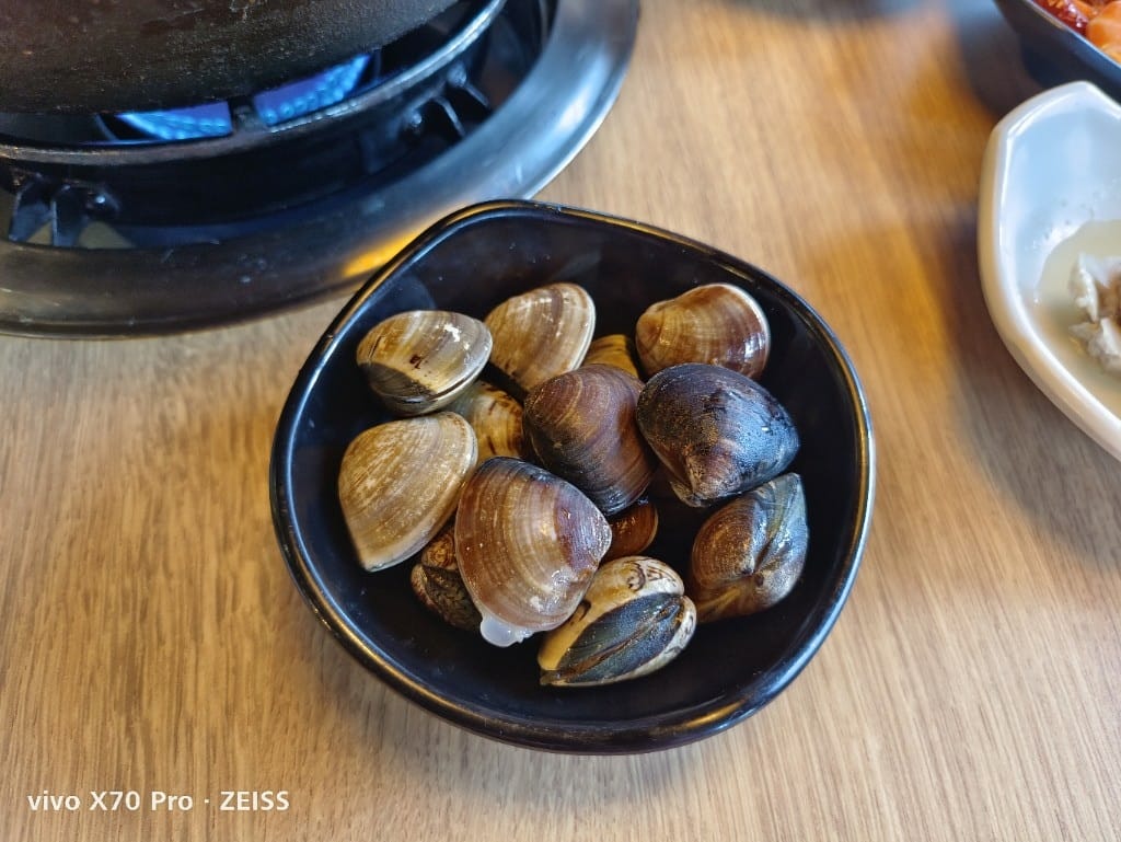 【台北吃到飽】川巴子火鍋樓，好久不見的川巴子，多款川味涼菜吃到飽，母親節期間5人同行1人免費哦！