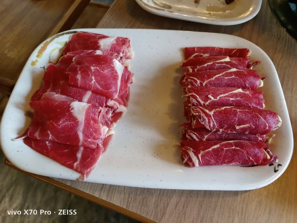 【台北吃到飽】川巴子火鍋樓，好久不見的川巴子，多款川味涼菜吃到飽，母親節期間5人同行1人免費哦！