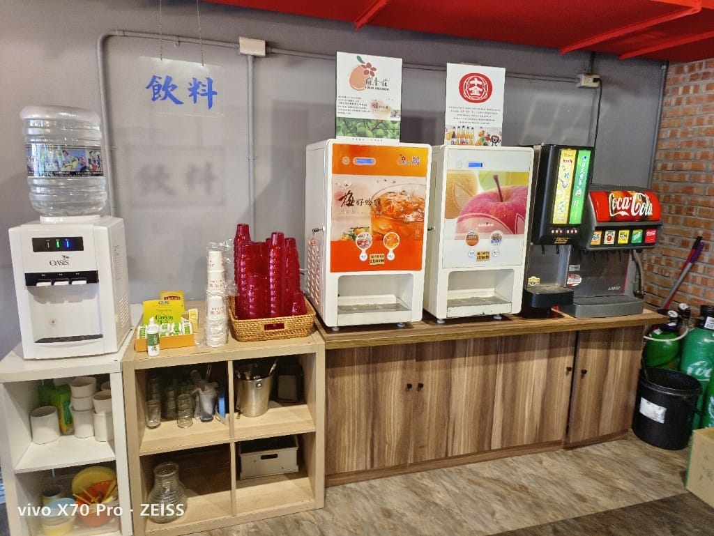 【台北吃到飽】川巴子火鍋樓，好久不見的川巴子，多款川味涼菜吃到飽，母親節期間5人同行1人免費哦！