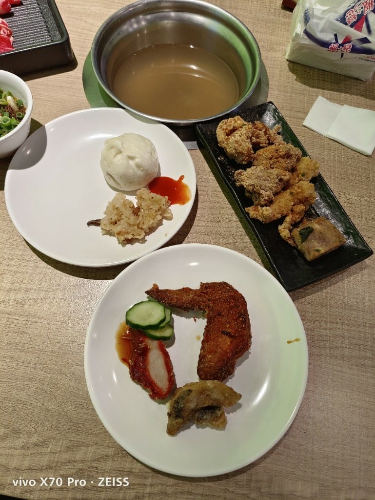 【板橋吃到飽】吉哆火鍋百匯，師園鹹酥雞&台灣小吃吃起來❤️