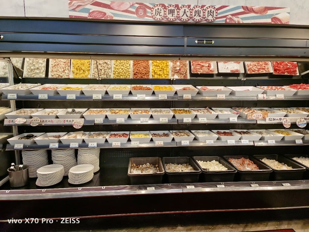 【板橋吃到飽】吉哆火鍋百匯，師園鹹酥雞&台灣小吃吃起來❤️