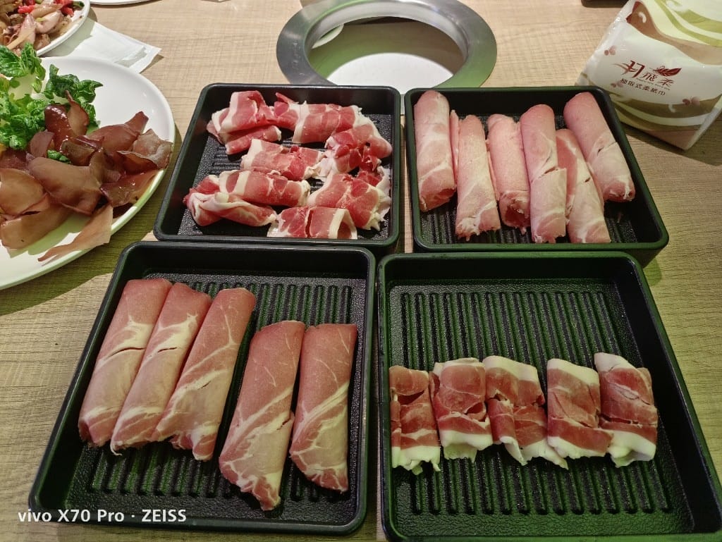 【板橋吃到飽】吉哆火鍋百匯，師園鹹酥雞&台灣小吃吃起來❤️