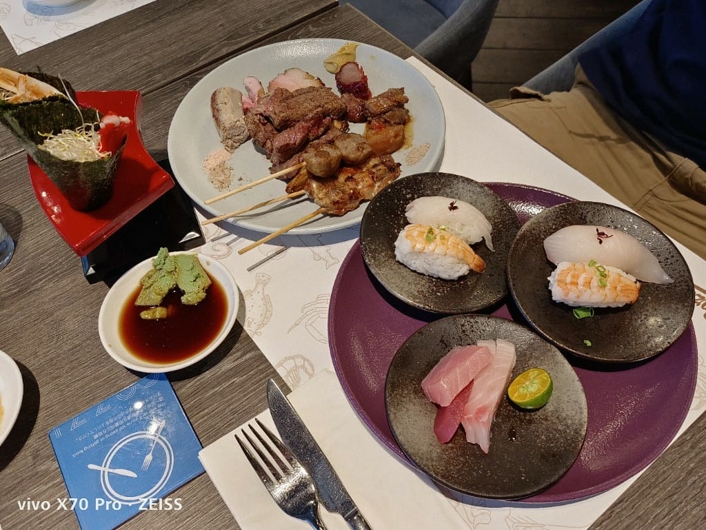 【桃園吃到飽】和逸飯店逸市集午餐，每週二午晚餐買一送一只要$588哦！
