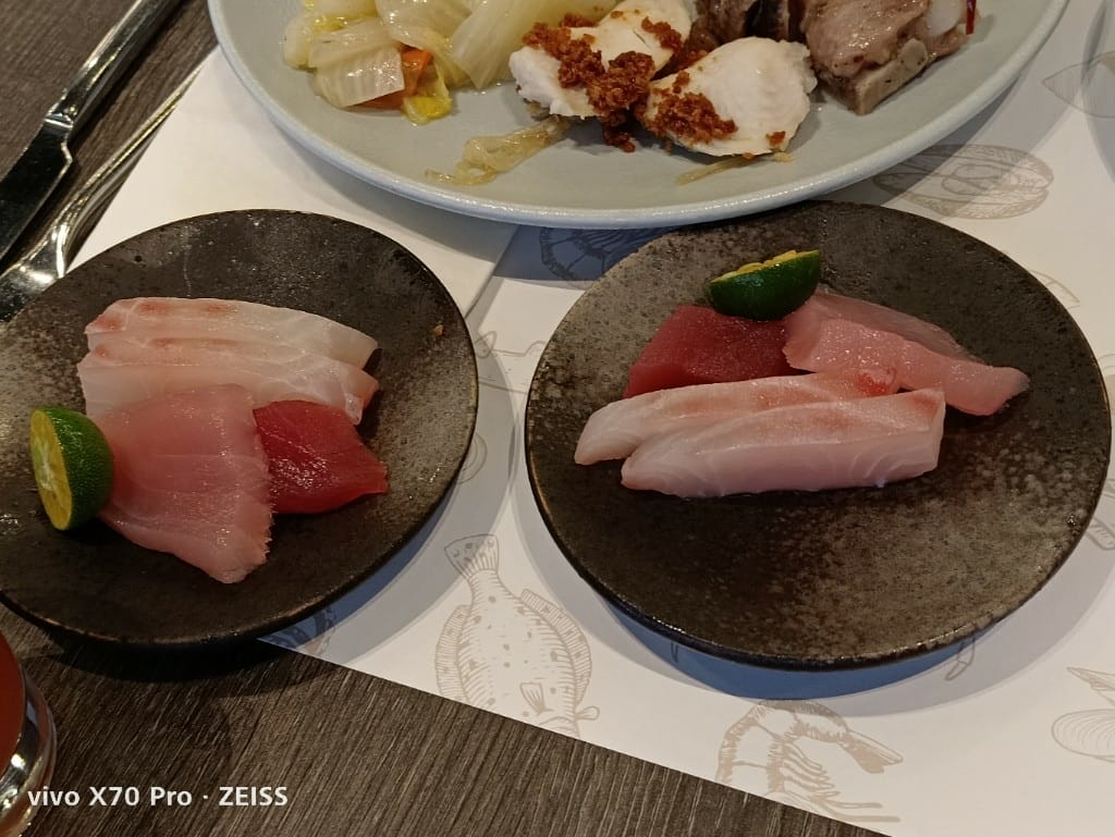 【桃園吃到飽】和逸飯店逸市集午餐，每週二午晚餐買一送一只要$588哦！