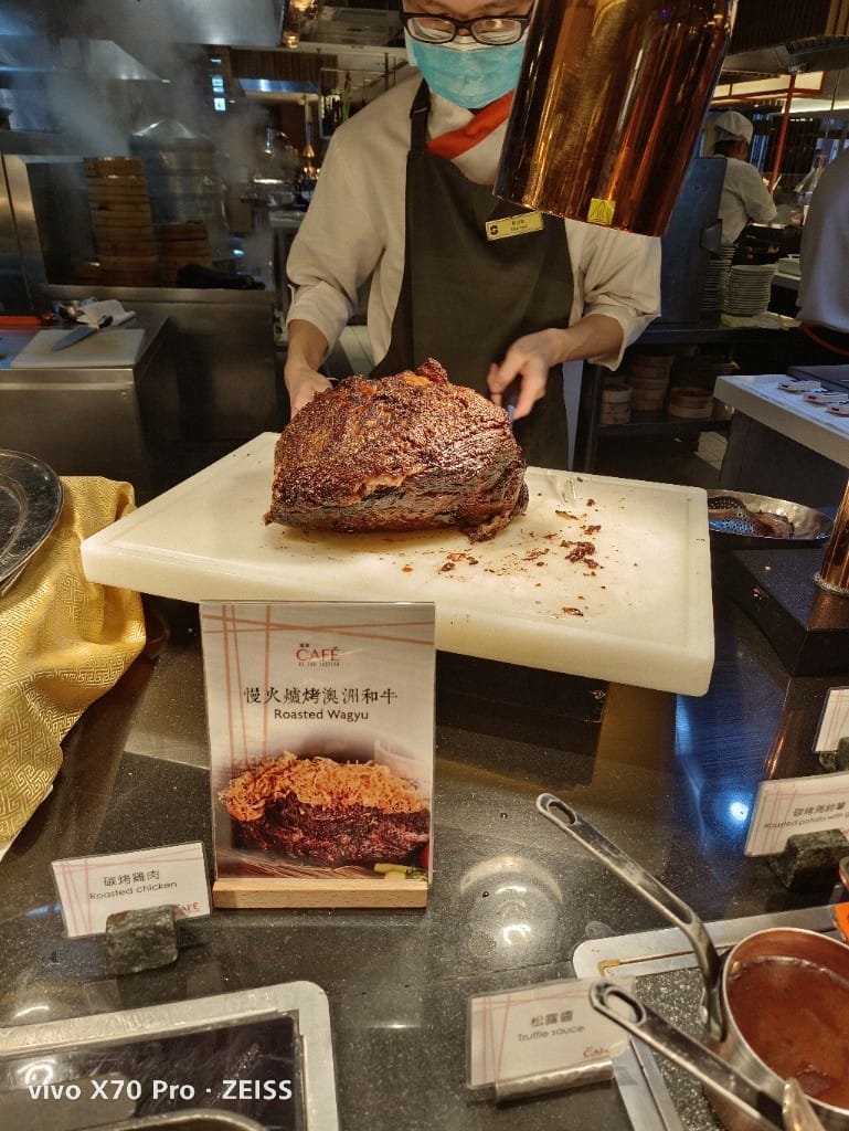 【台北吃到飽】香格里拉遠企CAFE午餐，用買一送一享受和牛美食季❤️