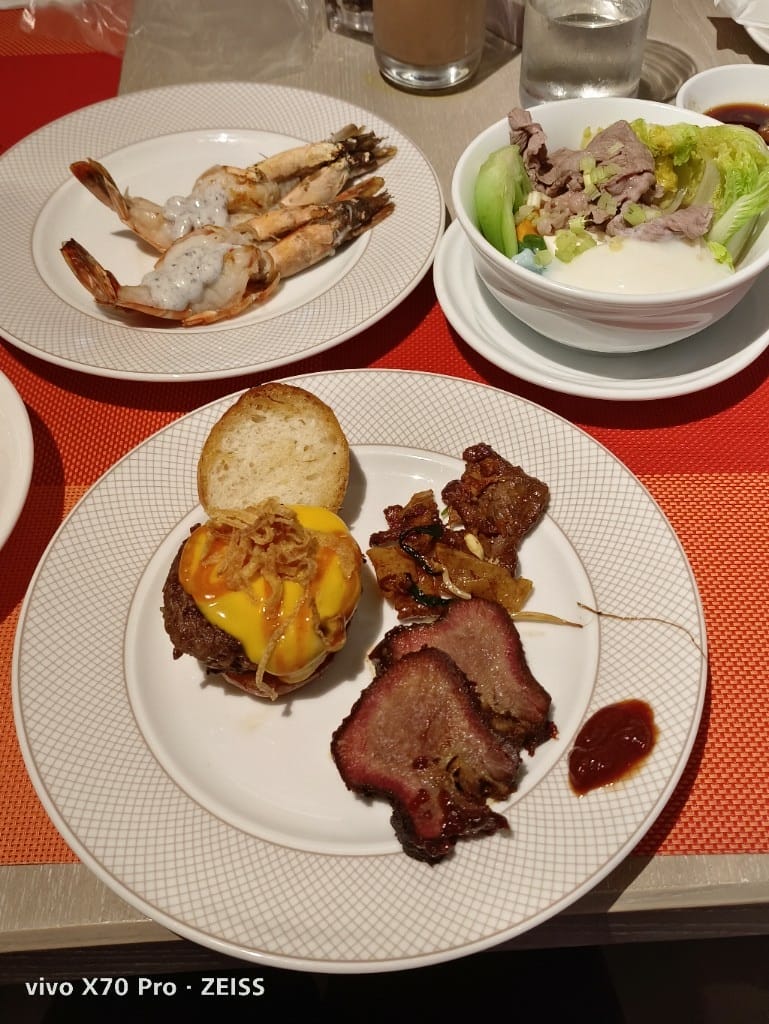 【台北吃到飽】香格里拉遠企CAFE午餐，用買一送一享受和牛美食季❤️