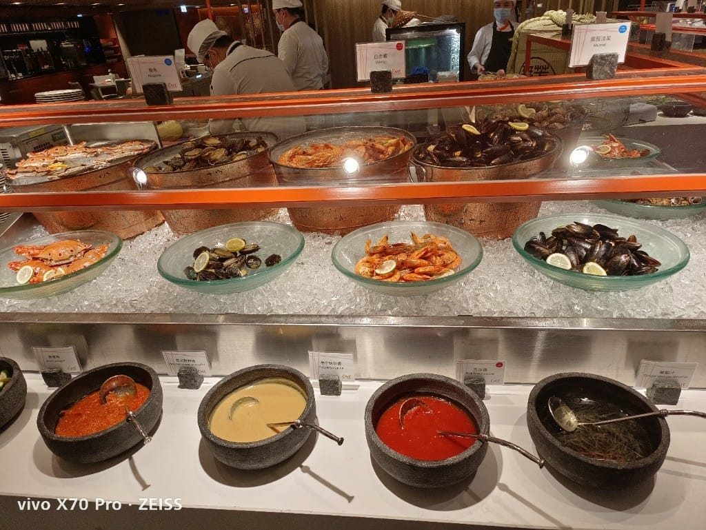 【台北吃到飽】香格里拉遠企CAFE午餐，用買一送一享受和牛美食季❤️