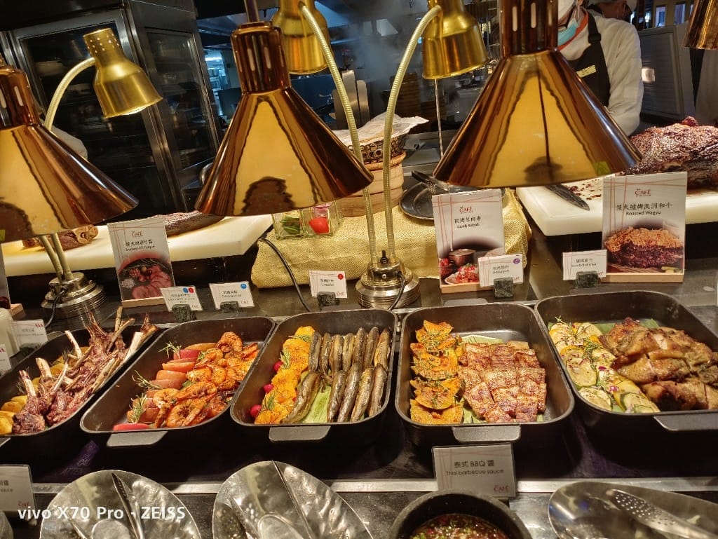 【台北吃到飽】香格里拉遠企CAFE午餐，用買一送一享受和牛美食季❤️