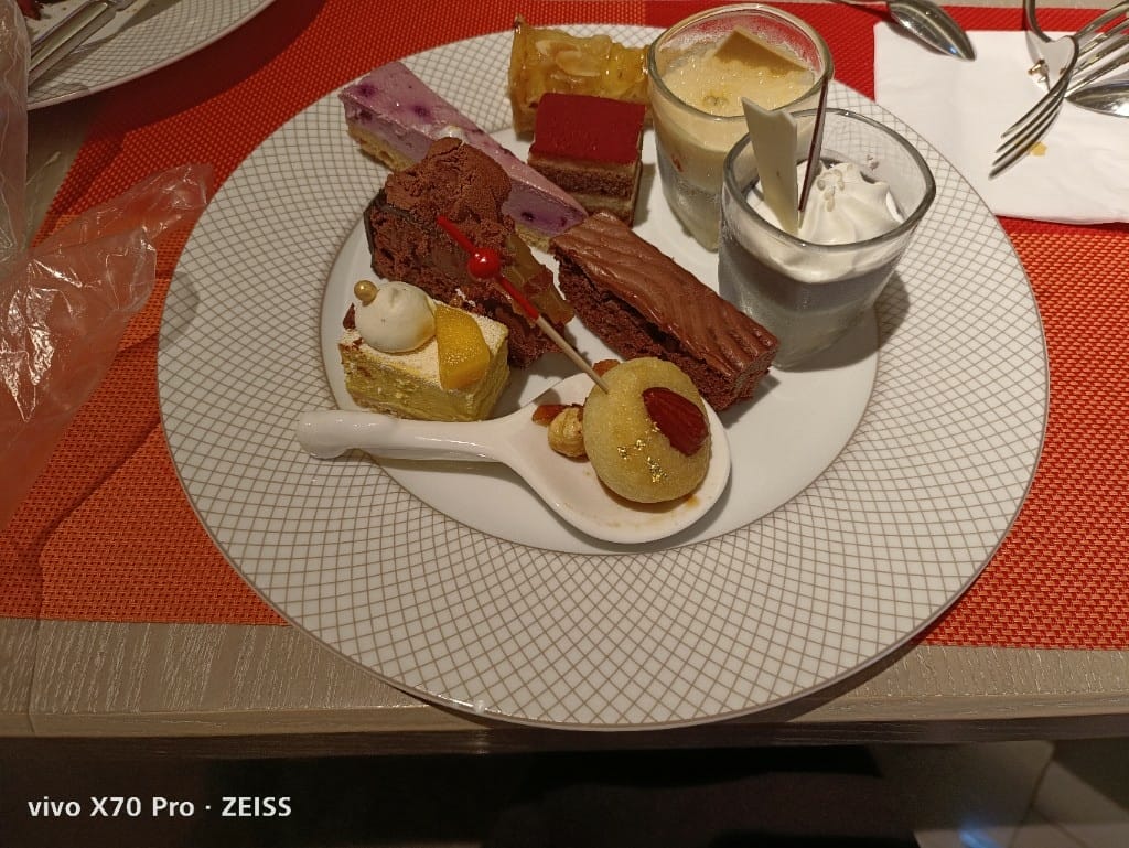 【台北吃到飽】香格里拉遠企CAFE午餐，用買一送一享受和牛美食季❤️