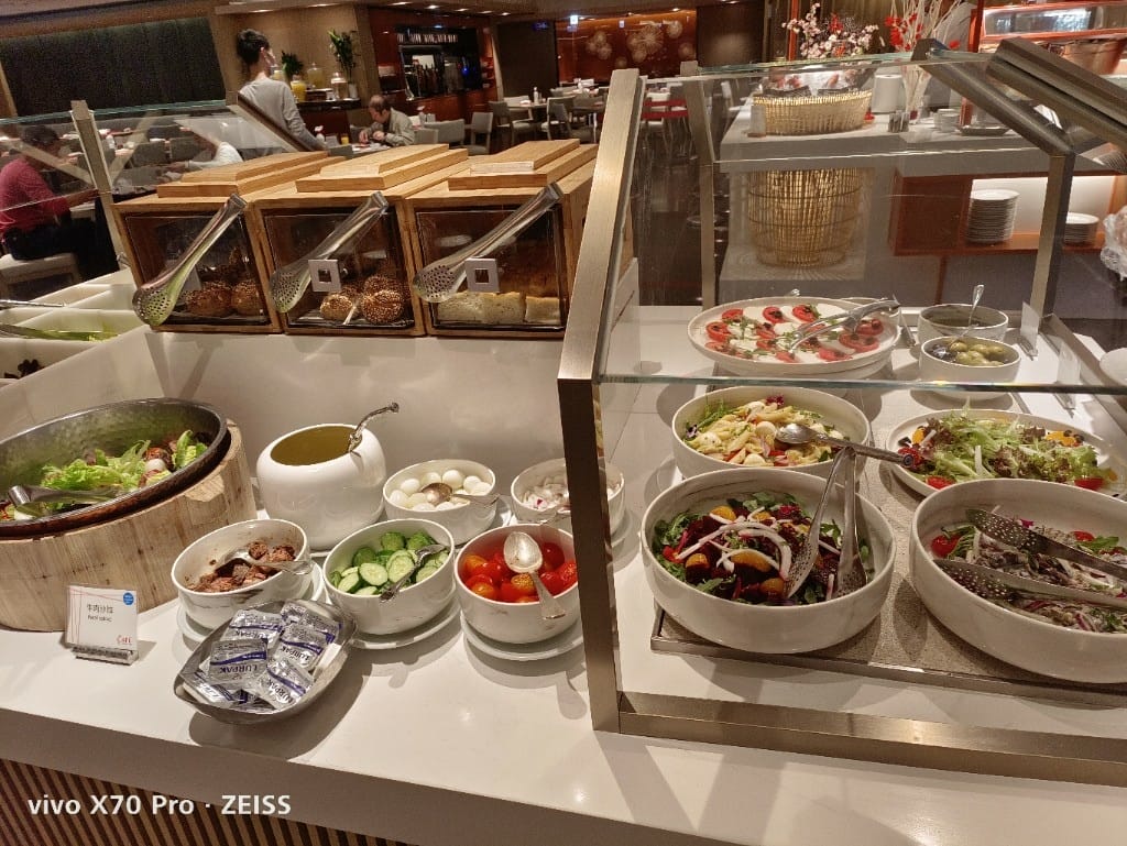 【台北吃到飽】香格里拉遠企CAFE午餐，用買一送一享受和牛美食季❤️