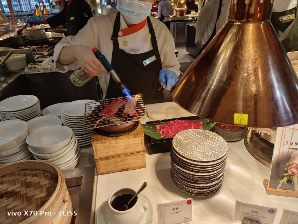 【台北吃到飽】香格里拉遠企CAFE午餐，用買一送一享受和牛美食季❤️