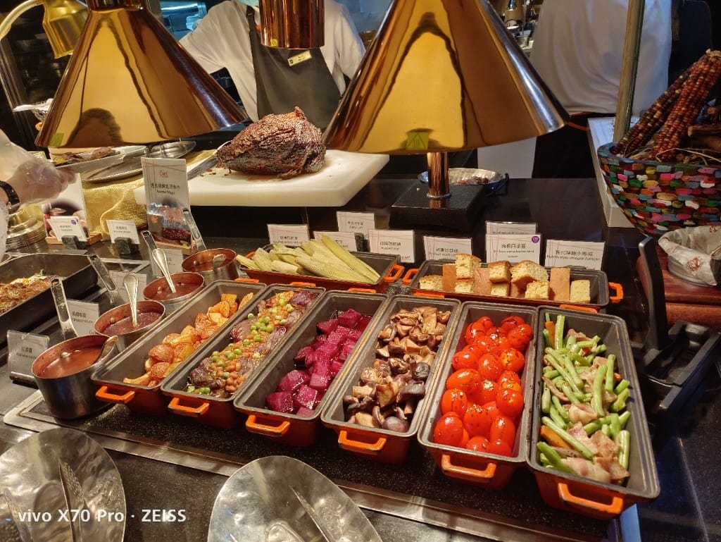 【台北吃到飽】香格里拉遠企CAFE午餐，用買一送一享受和牛美食季❤️