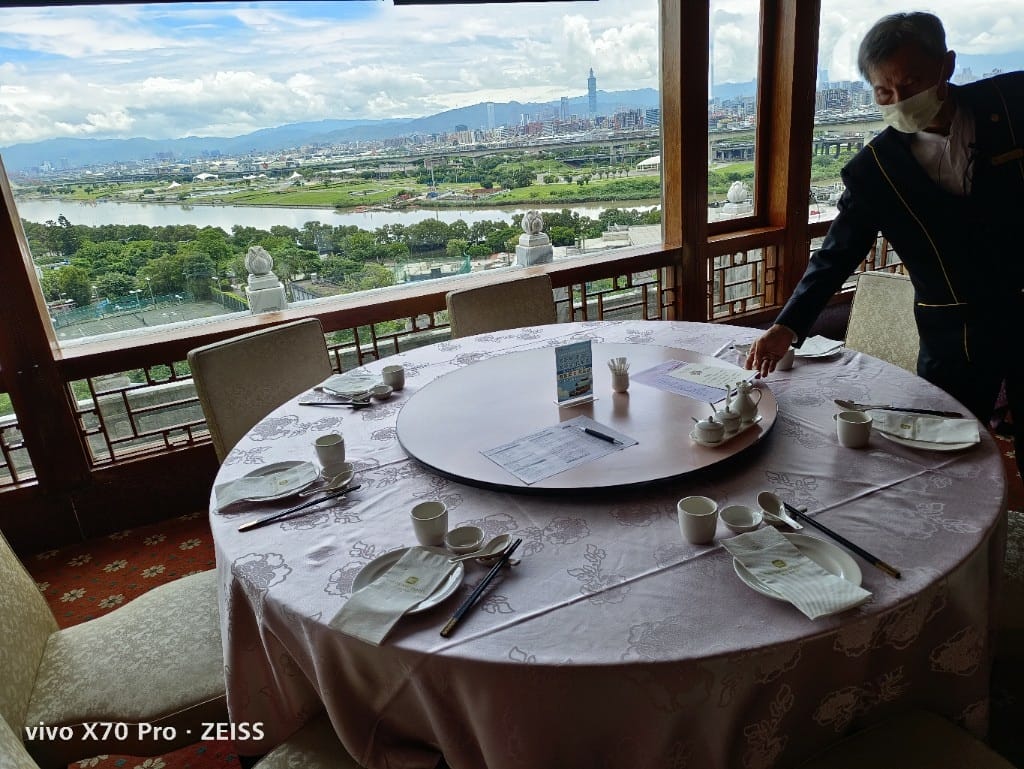 【台北吃到飽】圓山飯店金龍廳
，快閃吃到飽只要$999
