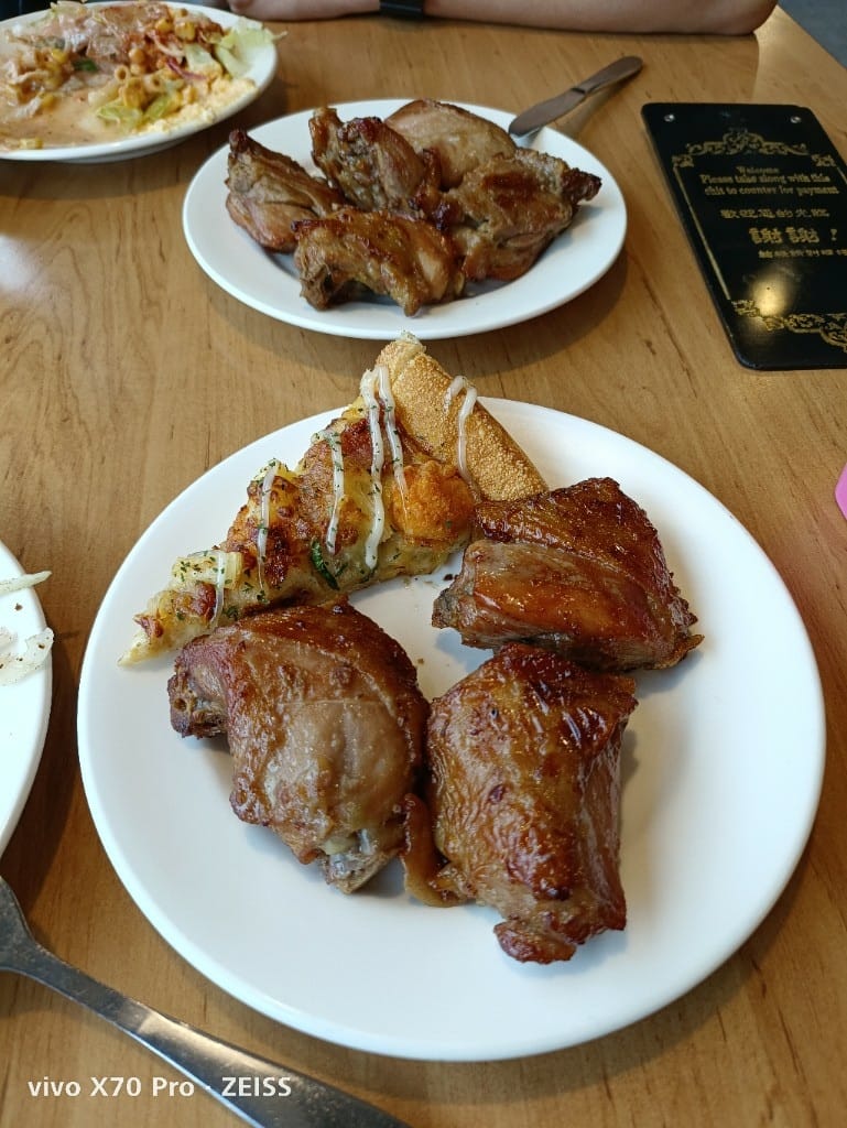 【台北吃到飽】必勝客歡樂吧，久沒吃會想念的烤雞自由囉❤️