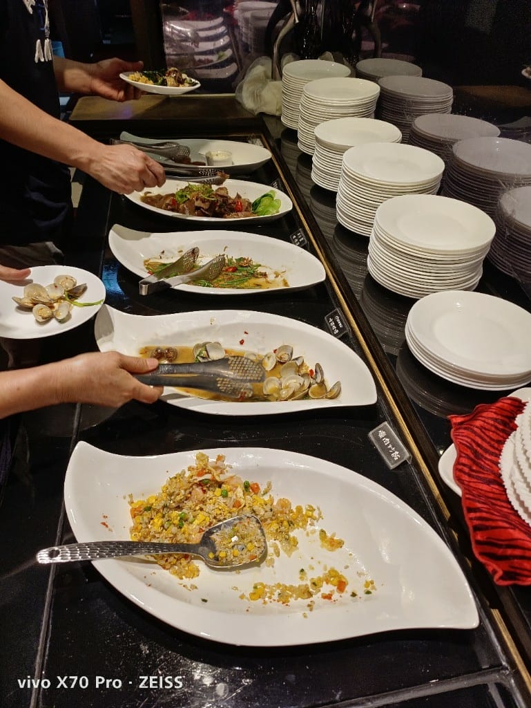 【台北吃到飽】凱撒西餐牛排N訪，自助吧才是主角的老牌牛排館❤️❤️❤️