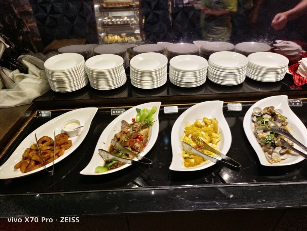 【台北吃到飽】凱撒西餐牛排N訪，自助吧才是主角的老牌牛排館❤️❤️❤️