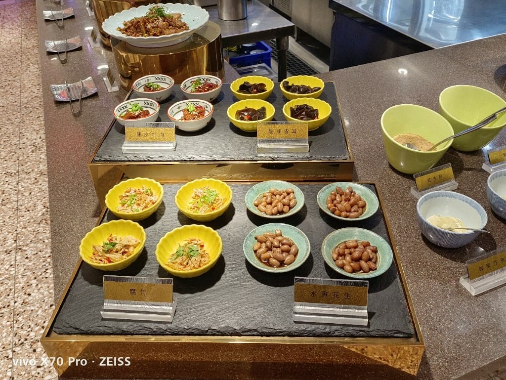 【板橋吃到飽】小福利火鍋會所,來靠臉吃飯一下❤️ - 第14張圖 【板橋吃到飽】小福利火鍋會所,來靠臉吃飯一下❤️
