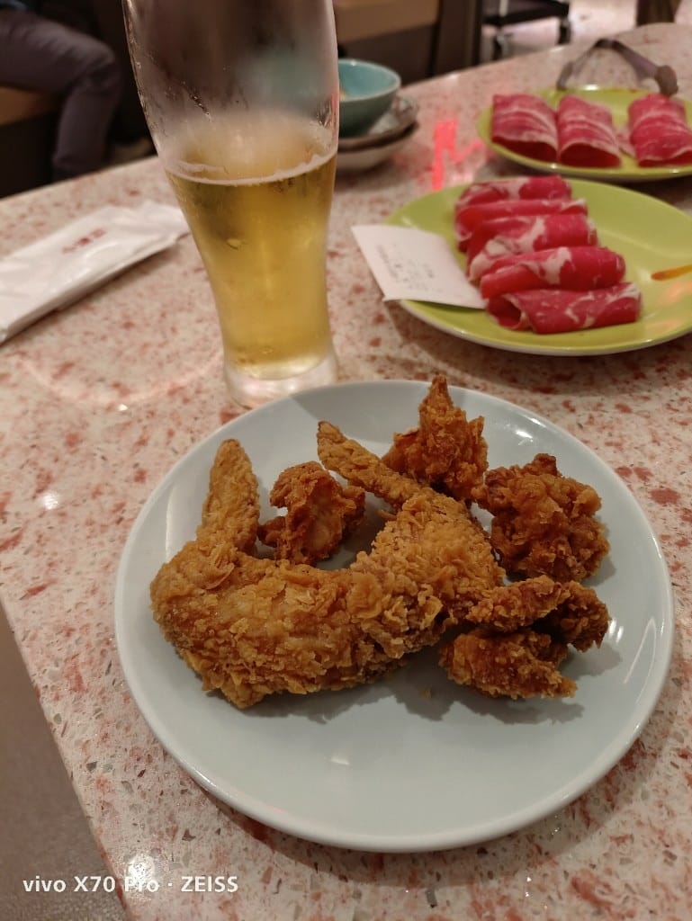 【板橋吃到飽】小福利火鍋會所,來靠臉吃飯一下❤️ - 第35張圖 【板橋吃到飽】小福利火鍋會所,來靠臉吃飯一下❤️