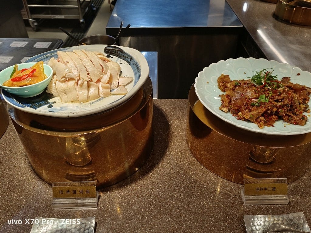 【板橋吃到飽】小福利火鍋會所,來靠臉吃飯一下❤️ - 第13張圖 【板橋吃到飽】小福利火鍋會所,來靠臉吃飯一下❤️