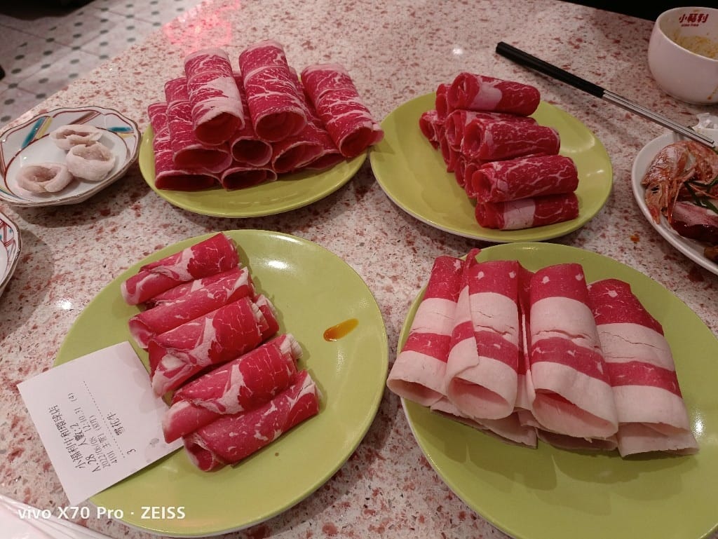 【板橋吃到飽】小福利火鍋會所,來靠臉吃飯一下❤️ - 第28張圖 【板橋吃到飽】小福利火鍋會所,來靠臉吃飯一下❤️