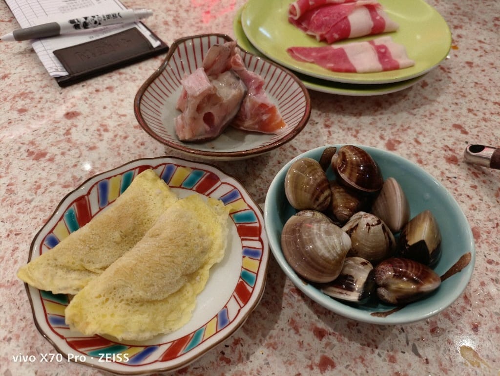 【板橋吃到飽】小福利火鍋會所,來靠臉吃飯一下❤️ - 第32張圖 【板橋吃到飽】小福利火鍋會所,來靠臉吃飯一下❤️