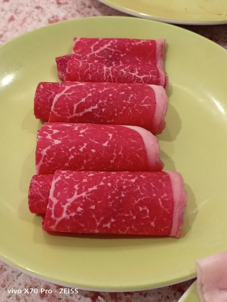 【板橋吃到飽】小福利火鍋會所,來靠臉吃飯一下❤️ - 第9張圖 【板橋吃到飽】小福利火鍋會所,來靠臉吃飯一下❤️