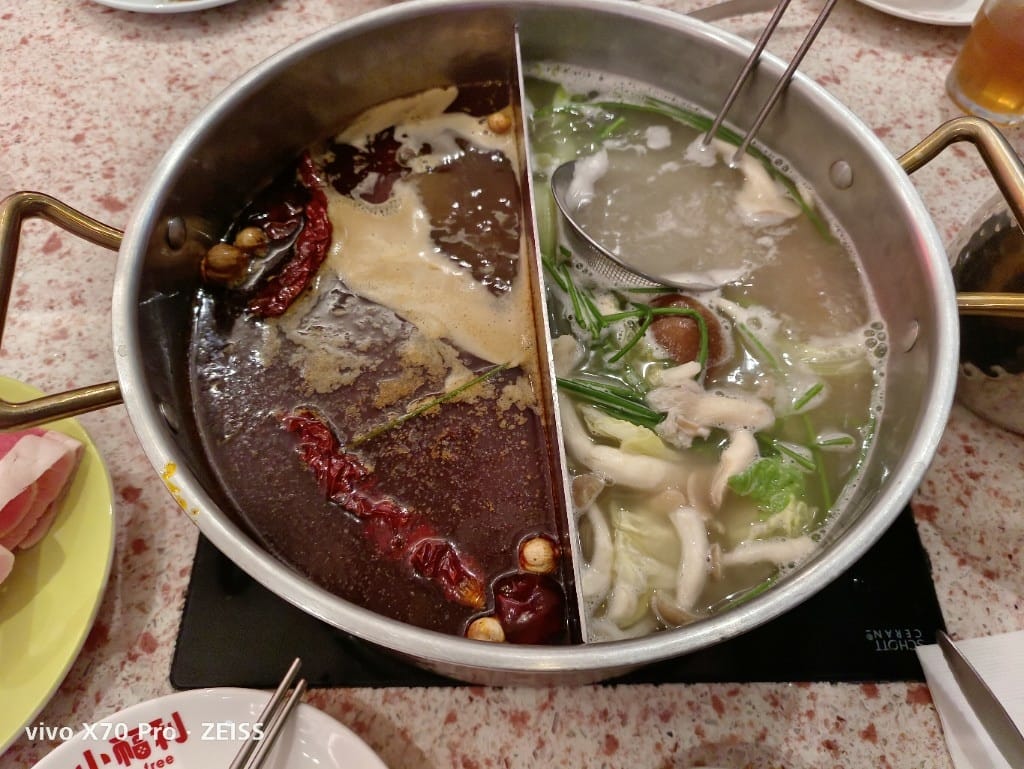 【板橋吃到飽】小福利火鍋會所,來靠臉吃飯一下❤️ - 第34張圖 【板橋吃到飽】小福利火鍋會所,來靠臉吃飯一下❤️