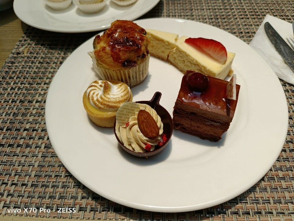【台北吃到飽】王朝大飯店SunnyBuffet ，下午茶升等午餐，超棒牛排吃的好滿足😍