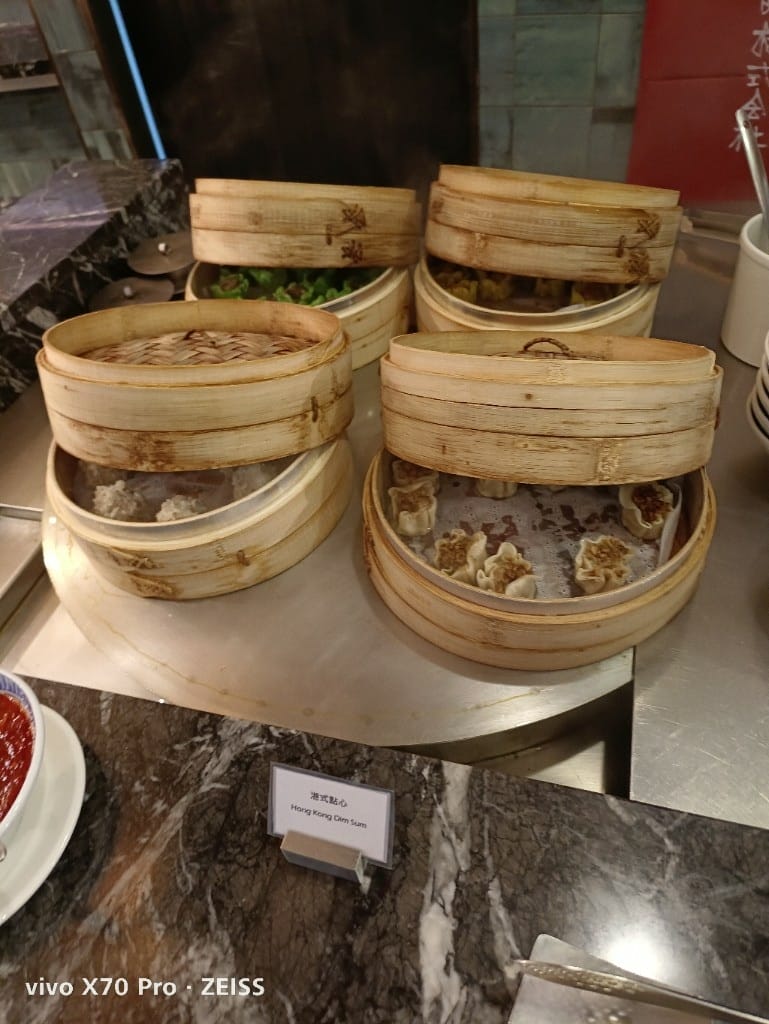 【台北吃到飽】王朝大飯店SunnyBuffet ，下午茶升等午餐，超棒牛排吃的好滿足😍