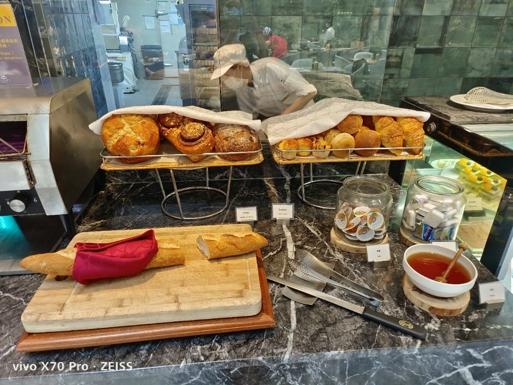 【台北吃到飽】王朝大飯店SunnyBuffet ，下午茶升等午餐，超棒牛排吃的好滿足😍