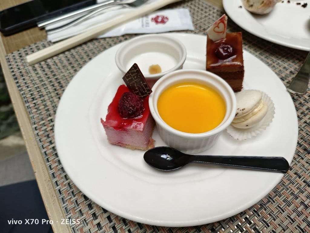 【台北吃到飽】王朝大飯店SunnyBuffet ，下午茶升等午餐，超棒牛排吃的好滿足😍
